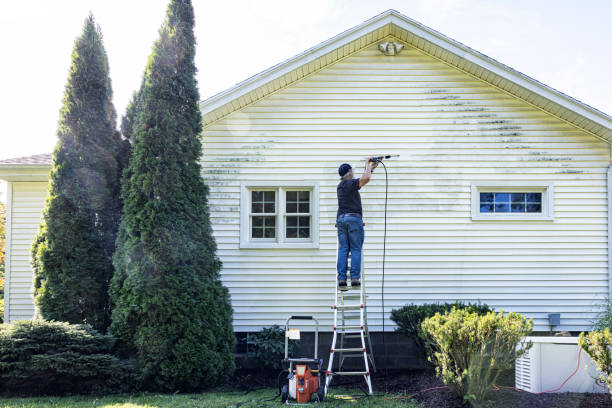 Best Animal Enclosure Cleaning  in Callahan, FL
